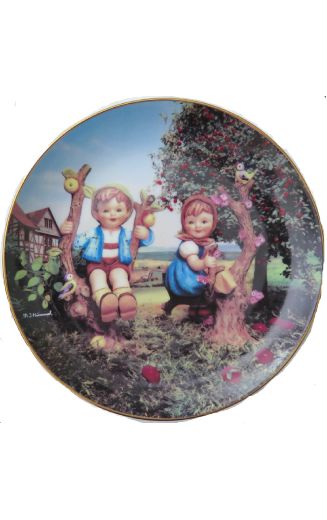 Danbury Mint Little Companions Series Collector Plate